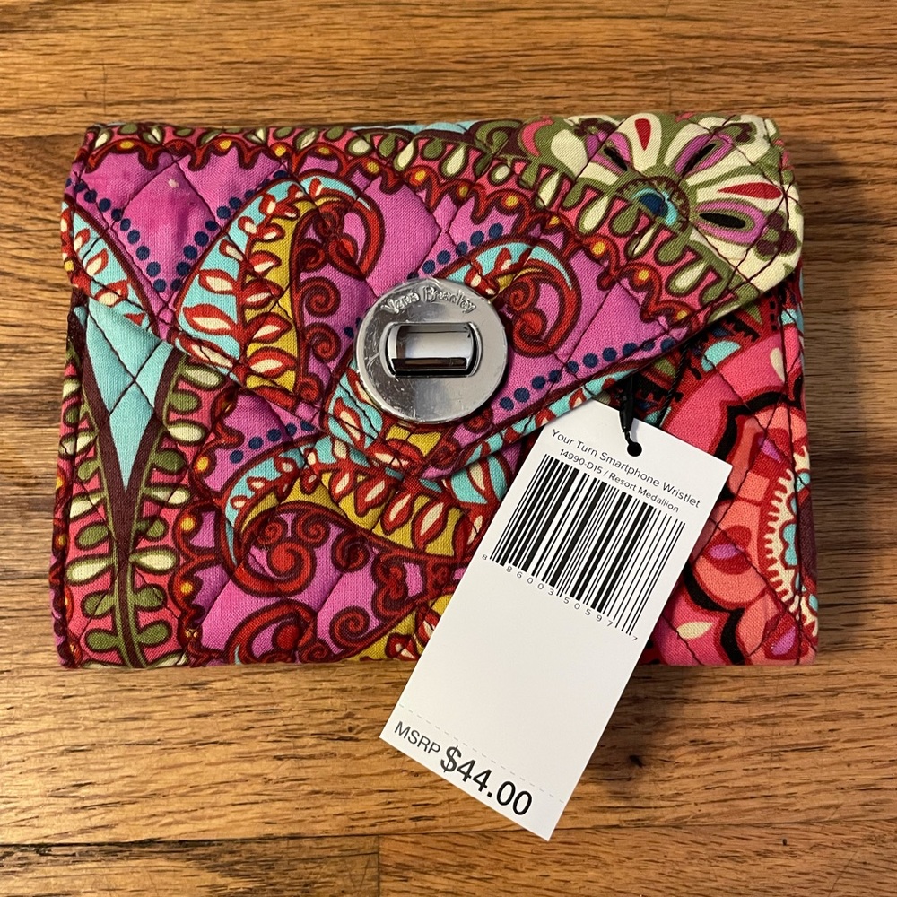 NWT Vera Bradley smartphone wristlet wallet